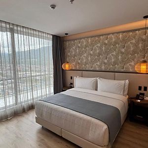 Deluxe Zimmer mit Kingsize-Bett